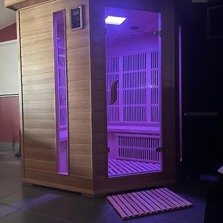 Suite Avec Sauna 36M² Niort Exteriör bild